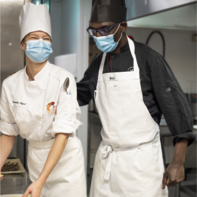 Mathilde, apprentie cuisinière